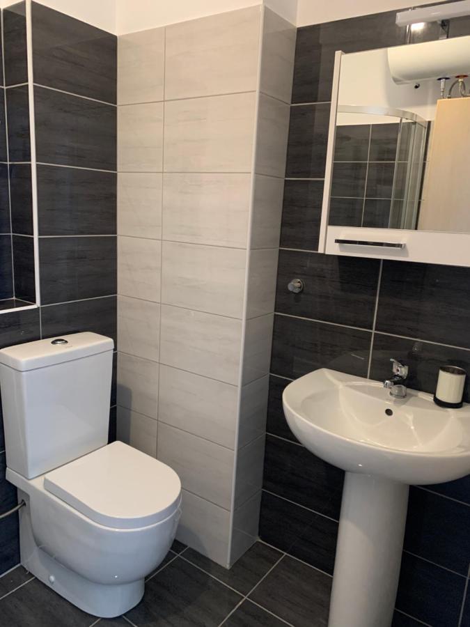 Apartment Pools Sarande